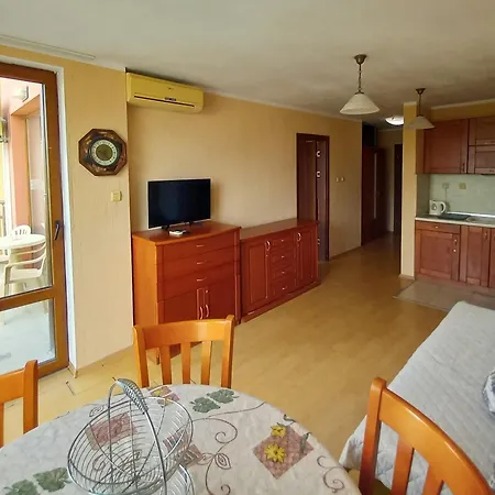 Central Nessebar Beach Apartment Apartment *